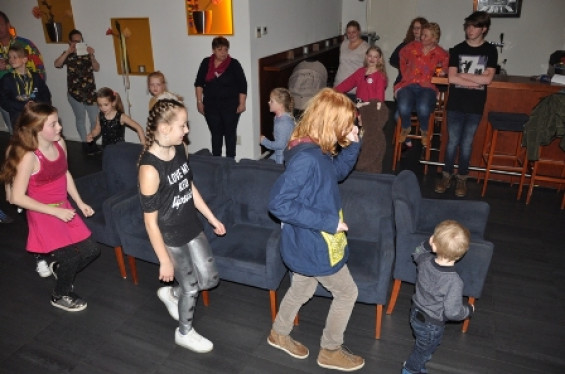 021_2702kidzdisco.jpg