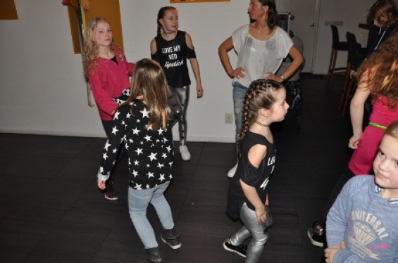 042_2702kidzdisco.jpg