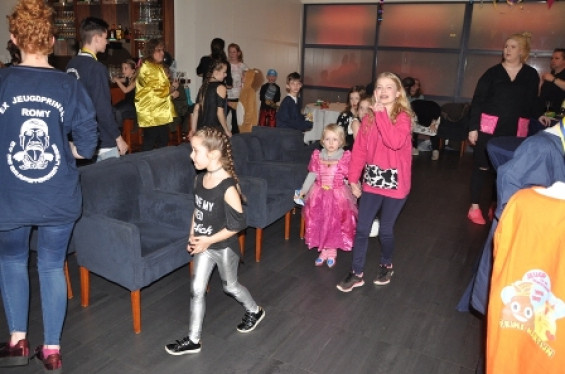 047_2702kidzdisco.jpg
