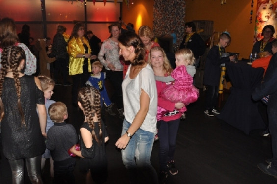 070_2702kidzdisco.jpg