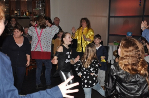 111_2702kidzdisco.jpg