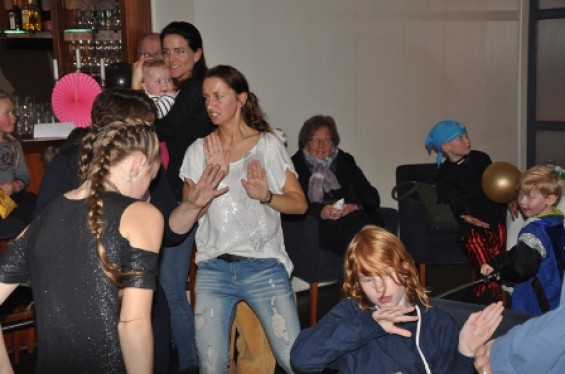 116_2702kidzdisco.jpg