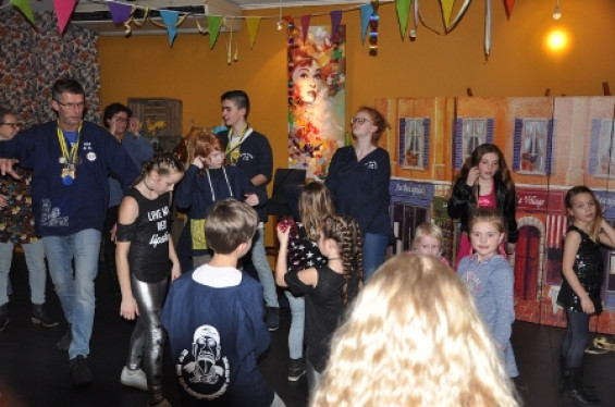 132_2702kidzdisco.jpg