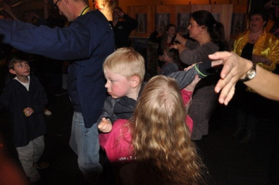 133_2702kidzdisco.jpg