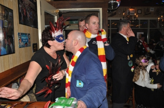 037_2702gemaskerdbal.jpg