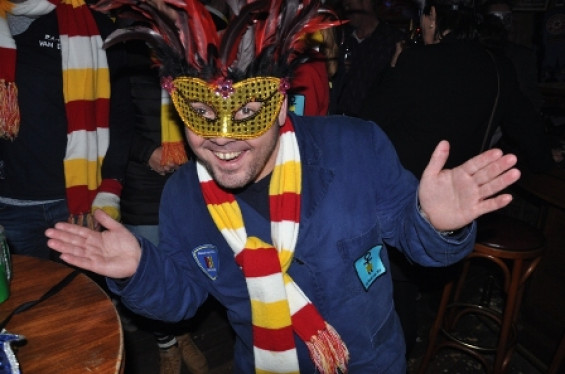 038_2702gemaskerdbal.jpg