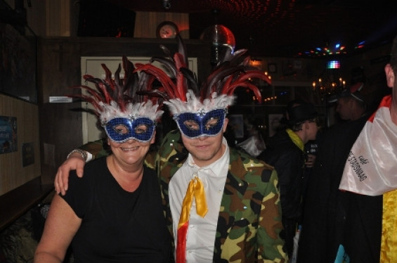 041_2702gemaskerdbal.jpg