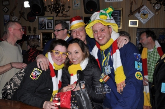 050_2702gemaskerdbal.jpg