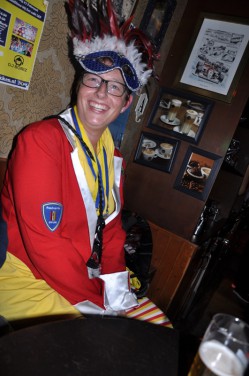 052_2702gemaskerdbal.jpg