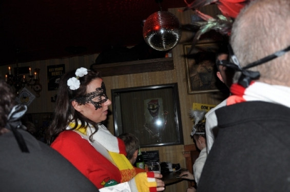 055_2702gemaskerdbal.jpg