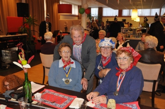 153_2802seniorenboerenbruiloft.jpg