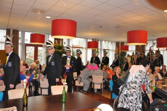15_2802seniorenboerenbruiloftbewoners.jpg