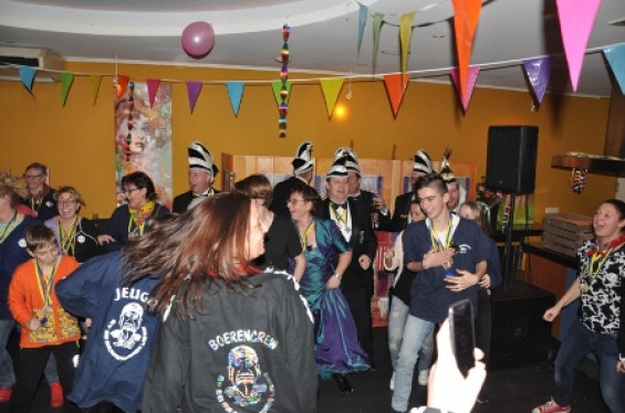 102_2802slotbal.jpg