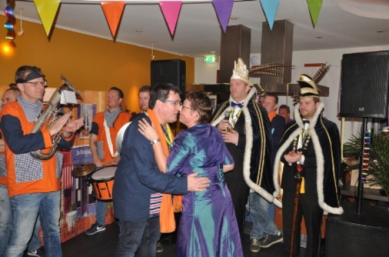 124_2802slotbal.jpg