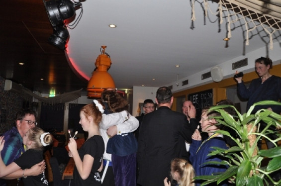 155_2802slotbal.jpg