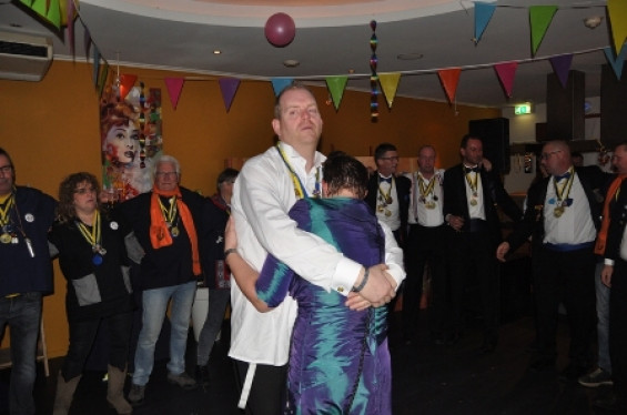 166_2802slotbal.jpg