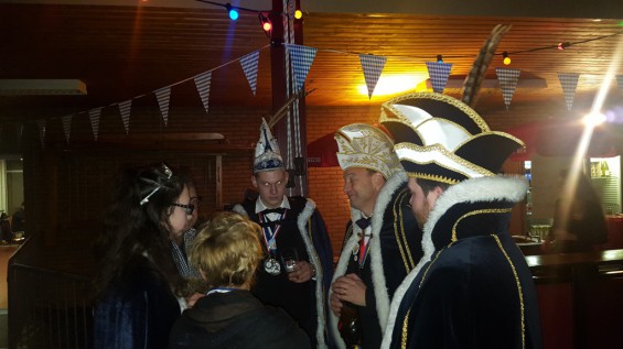 11_12-2001plasduikersbierfeest.jpg