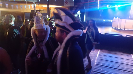 39_12-2001plasduikersbierfeest.jpg