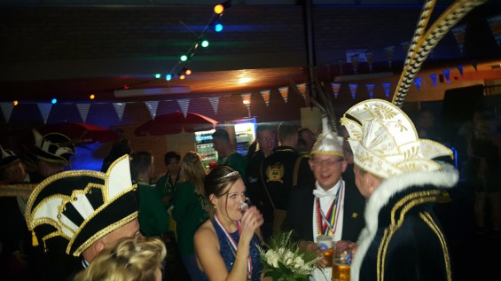 48_12-2001plasduikersbierfeest.jpg
