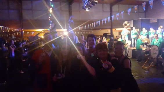 57_12-2001plasduikersbierfeest.jpg