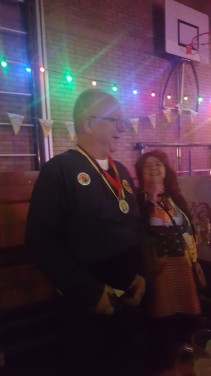 70_12-2001plasduikersbierfeest.jpg