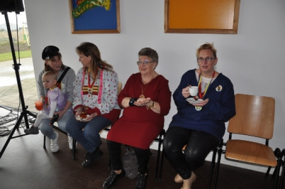 024_0302carnavalsmiddagengel.jpg