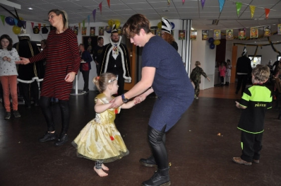 070_0302carnavalsmiddagengel.jpg