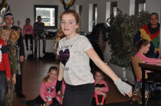 080_0302carnavalsmiddagengel.jpg