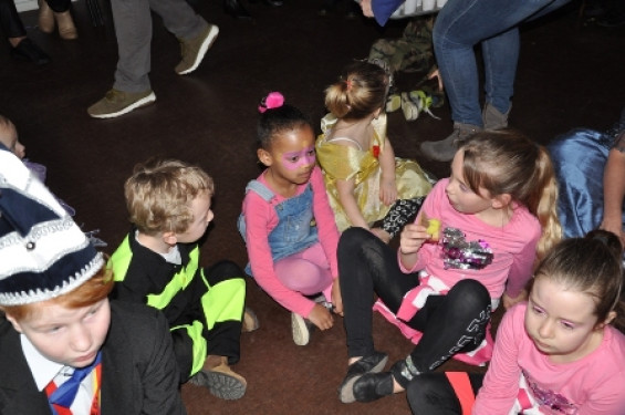 097_0302carnavalsmiddagengel.jpg