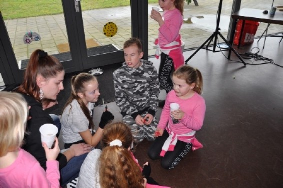 106_0302carnavalsmiddagengel.jpg