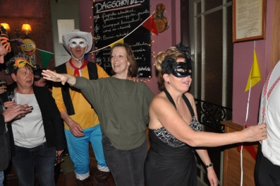 104_0302incognito.jpg