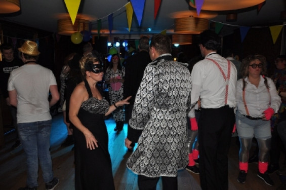 135_0302incognito.jpg