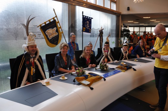 100_25-1002gemeentehuis.jpg