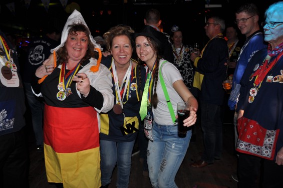 072_28-1002vrijgezellenavond.jpg