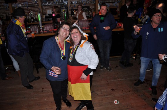 075_28-1002vrijgezellenavond.jpg