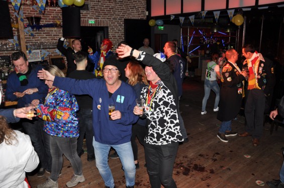 077_28-1002vrijgezellenavond.jpg