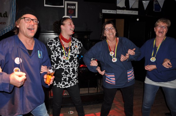 083_28-1002vrijgezellenavond.jpg