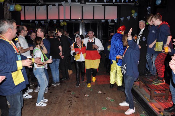 124_28-1002vrijgezellenavond.jpg