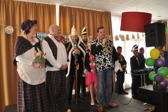 023_34-1302seniorenboerenbruiloft.jpg