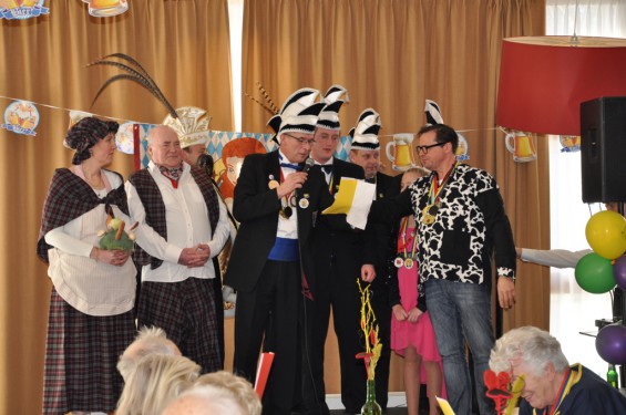 028_34-1302seniorenboerenbruiloft.jpg