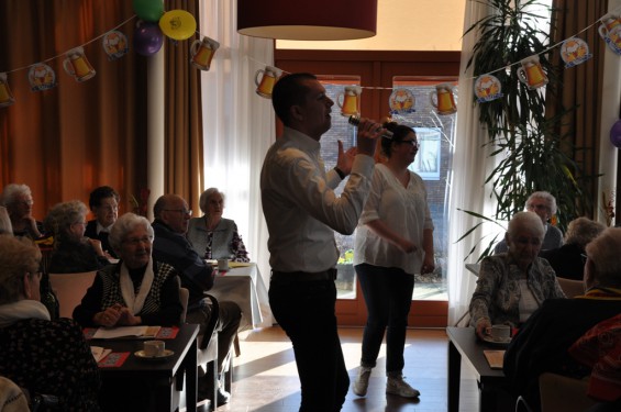 040_34-1302seniorenboerenbruiloft.jpg