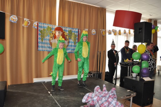 095_34-1302seniorenboerenbruiloft.jpg