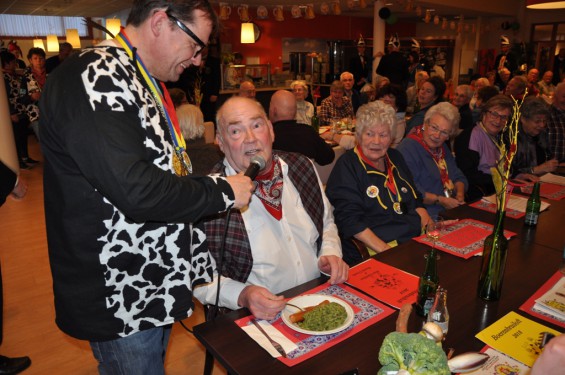 186_34-1302seniorenboerenbruiloft.jpg