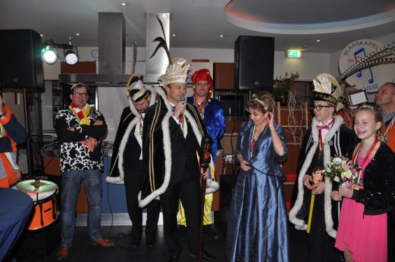 034_35-1302slotbal.jpg