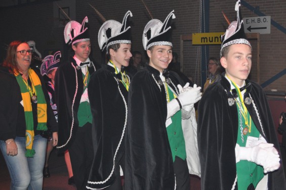014-2601jeugdprinsenbal19.jpg