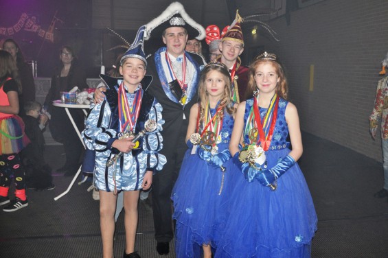 086-2601jeugdprinsenbal19.jpg