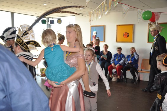 048_2302jeugdmiddagengel.jpg
