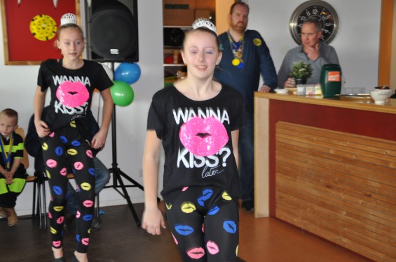 096_2302jeugdmiddagengel.jpg