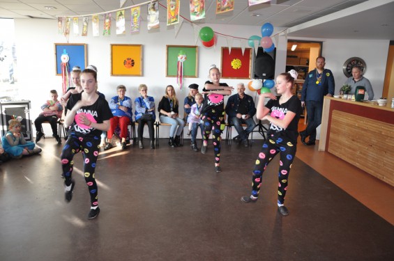 100_2302jeugdmiddagengel.jpg