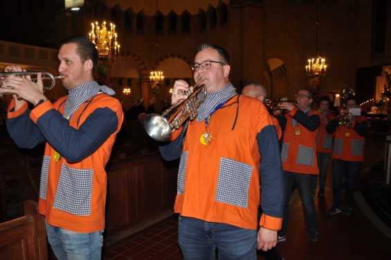 16_15-2302carnavalsmis.jpg